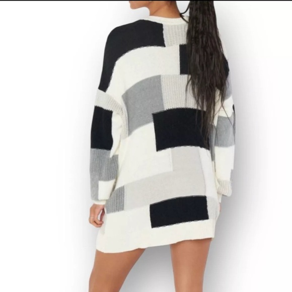 Show Me Your Mumu Size 3X Ember Patchwork Knit Tunic Sweater Cream Black Gray - Picture 2 of 11
